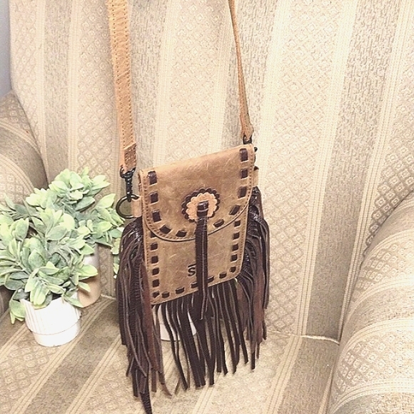 STS Ranch Distressed Leather Fringe Phone Crossbody bag - Picture 10 of 10